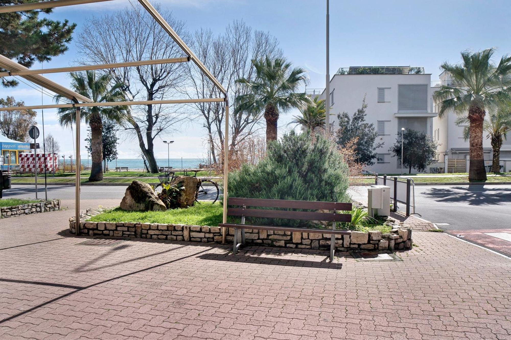 Appartamento Fronte Mare - Marina Di Marina dʼAndora Esterno foto